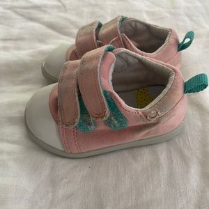 Ten Little first walker sneakers, size 4.5, rose pink